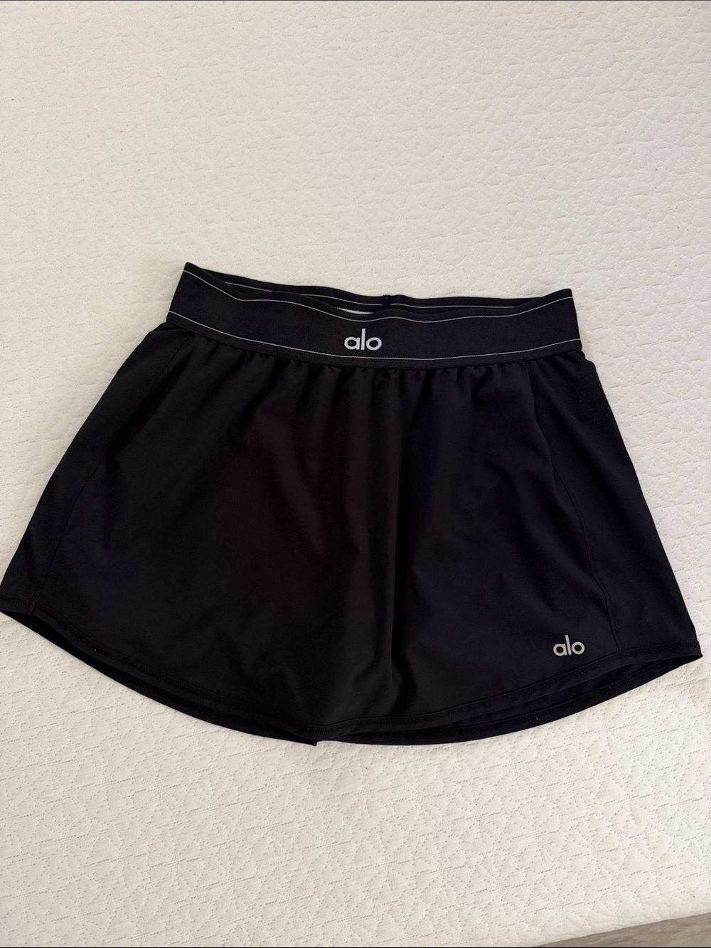ALO Yoga Black Athletic Skort with Logo Waistband and Subtle Branding